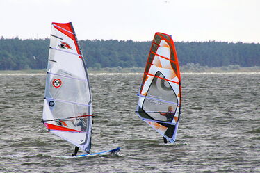Windsurfen lernen nahe Kühlungsborn am Salzhaff